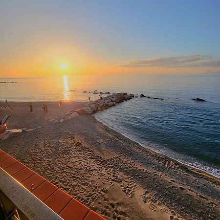 Villaggio Hotel Club Calanovellamare Piraino Eksteriør bilde