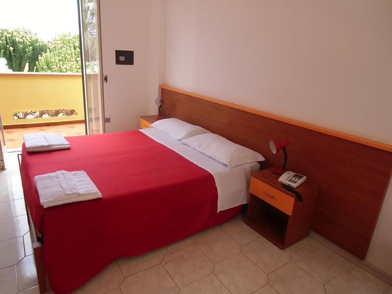 Villaggio Hotel Club Calanovellamare Piraino Rom bilde